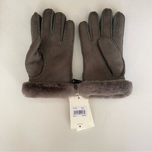 NWT UGG Perforated Genuine Shearling Suede Gloves